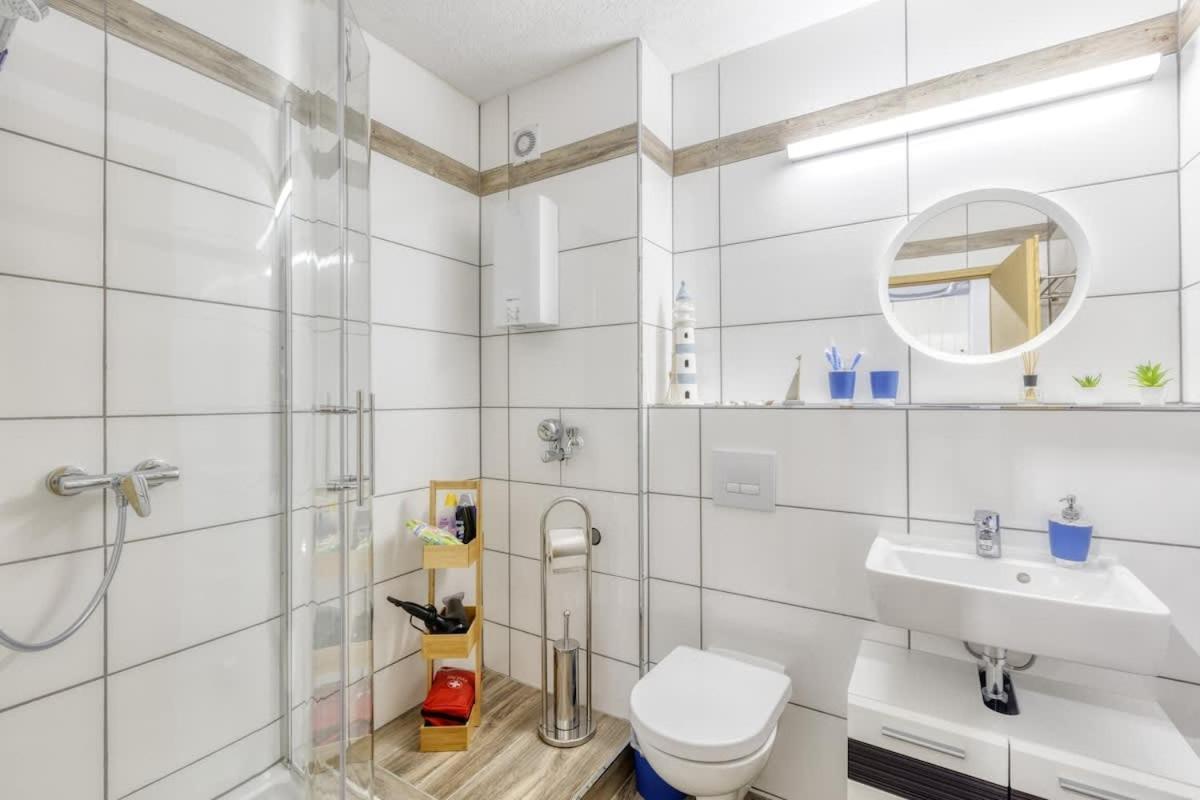 Relax-Apartment Mit Indoor-Pool, Fitness Und Netflix Am Bodensee Uhldingen-Mühlhofen Kültér fotó